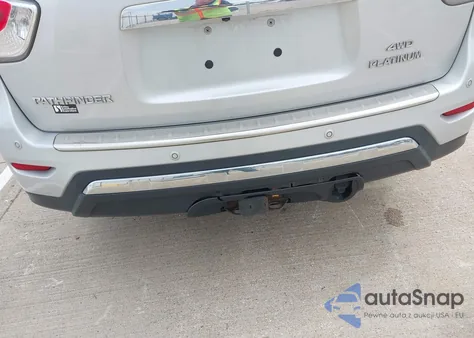 2013 Nissan Pathfinder Platinum z USA, uszkodzony, nr VIN 5N1AR2MM4DC639596